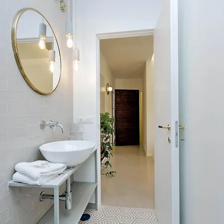 Renovated And Cozy Flat Apartment